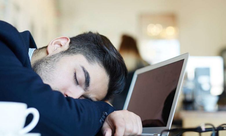 چطور در محل کار دچار خواب آلودگی نشویم؟